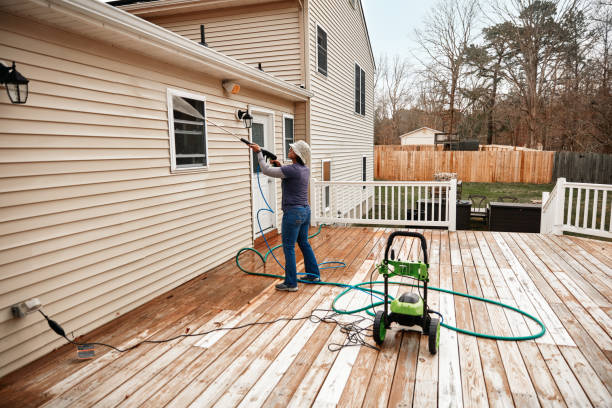 Best Roof Pressure Washing  in Center Moriches, NY